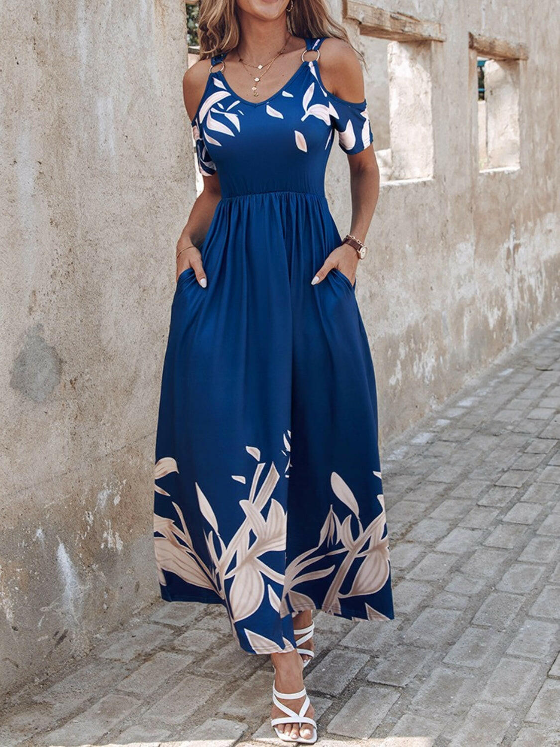 Printed cold shoulder short sleeve maxi dress with pockets in navy and white floral design